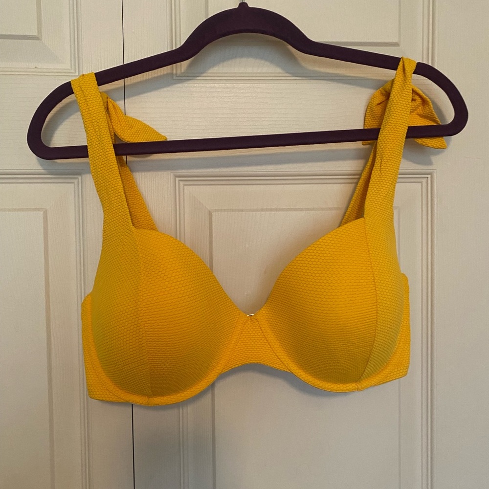 Push up yellow bikini top